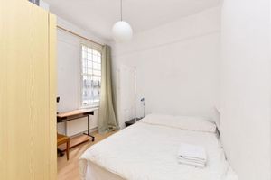 Lurline Gardens, London SW11- click for photo gallery